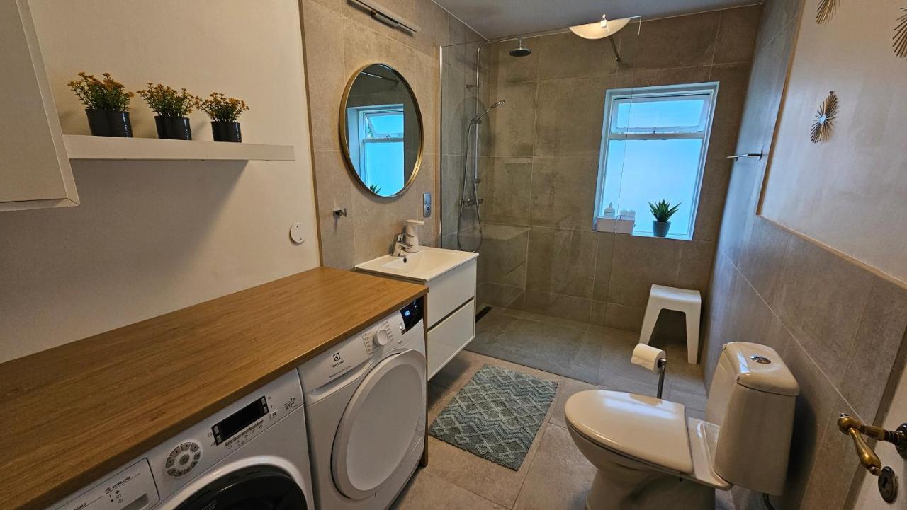 B&B Rooms Husavik 3 Kültér fotó